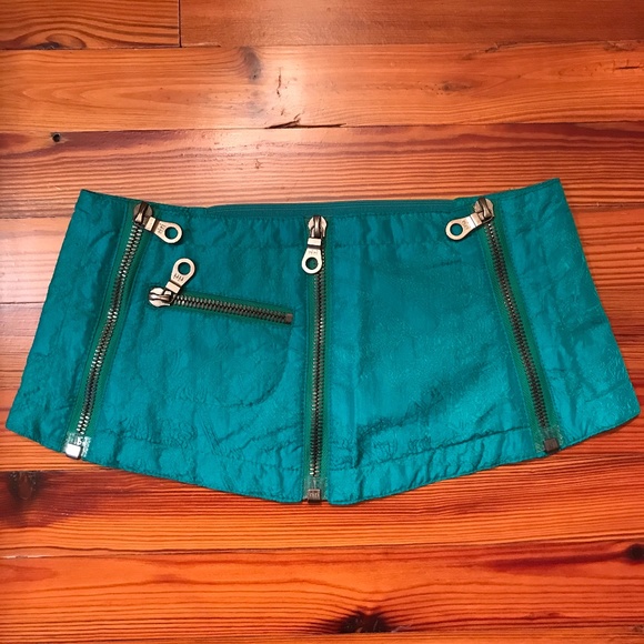 KAELIN WAIST ACCENT BELT - Picture 2 of 5